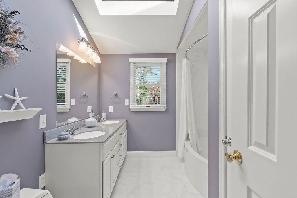 Plymouth, Massachusetts, 02360, United States, 4 Bedrooms Bedrooms, ,5 BathroomsBathrooms,Residential,For Sale,2040614