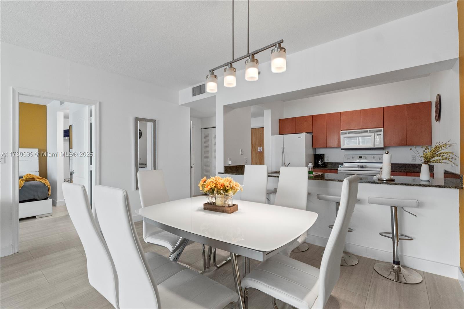 Miami, Florida, 33131, United States, 1 Bedroom Bedrooms, ,1 BathroomBathrooms,Residential,For Sale,1768107