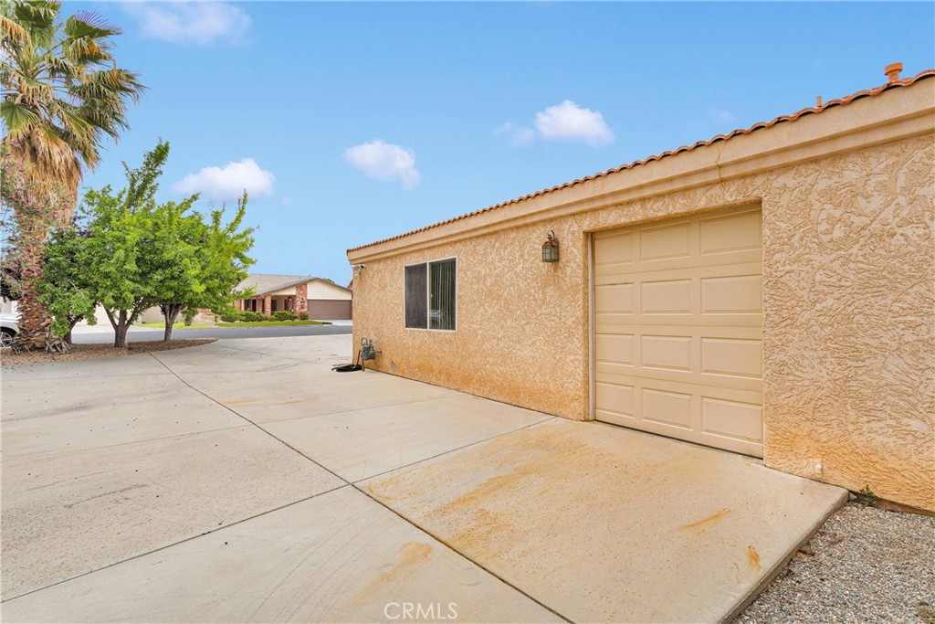 Victorville, California, 92395, United States, 4 Bedrooms Bedrooms, ,2 BathroomsBathrooms,Residential,For Sale,1927294