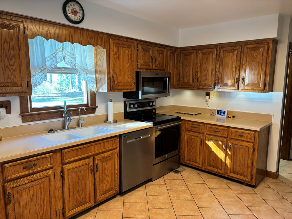 Machipongo, Virginia, 23405, United States, 3 Bedrooms Bedrooms, ,3 BathroomsBathrooms,Residential,For Sale,2003138