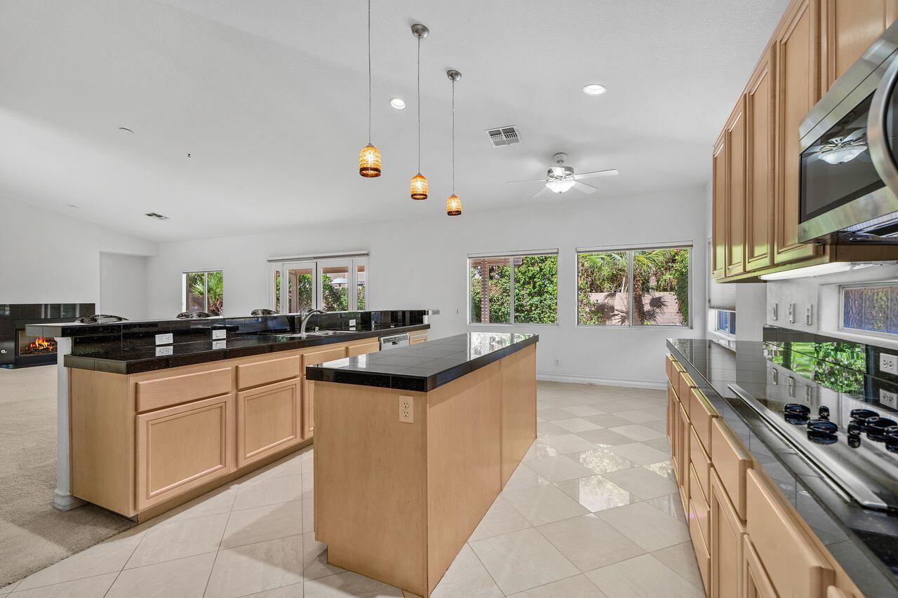 Indio, California, 92201, United States, 3 Bedrooms Bedrooms, ,3 BathroomsBathrooms,Residential,For Sale,1955599