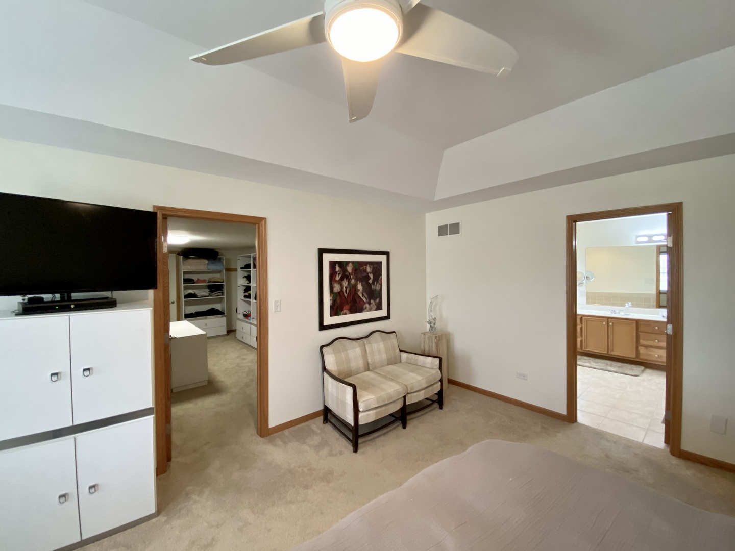 Frankfort, Illinois, 60423, United States, 5 Bedrooms Bedrooms, ,3 BathroomsBathrooms,Residential,For Sale,1923148
