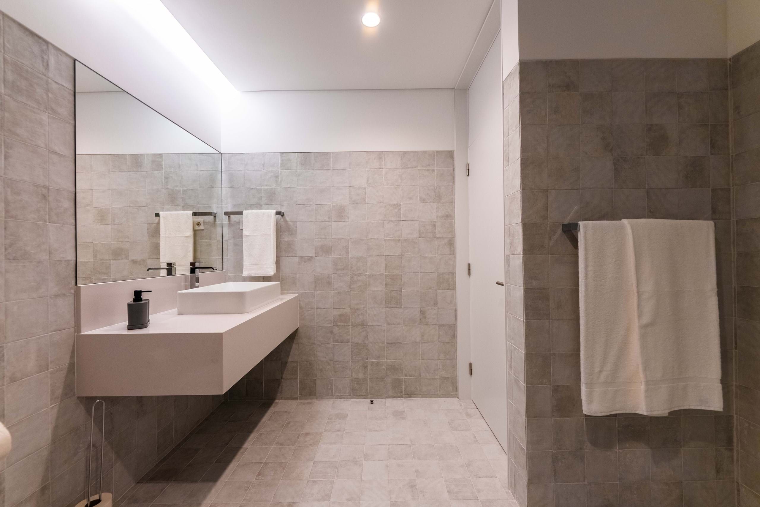 Ponta Delgada, Ilha de São Miguel, 9500-036, PT, 2 Bedrooms Bedrooms, ,2 BathroomsBathrooms,Residential,For Sale,2003175