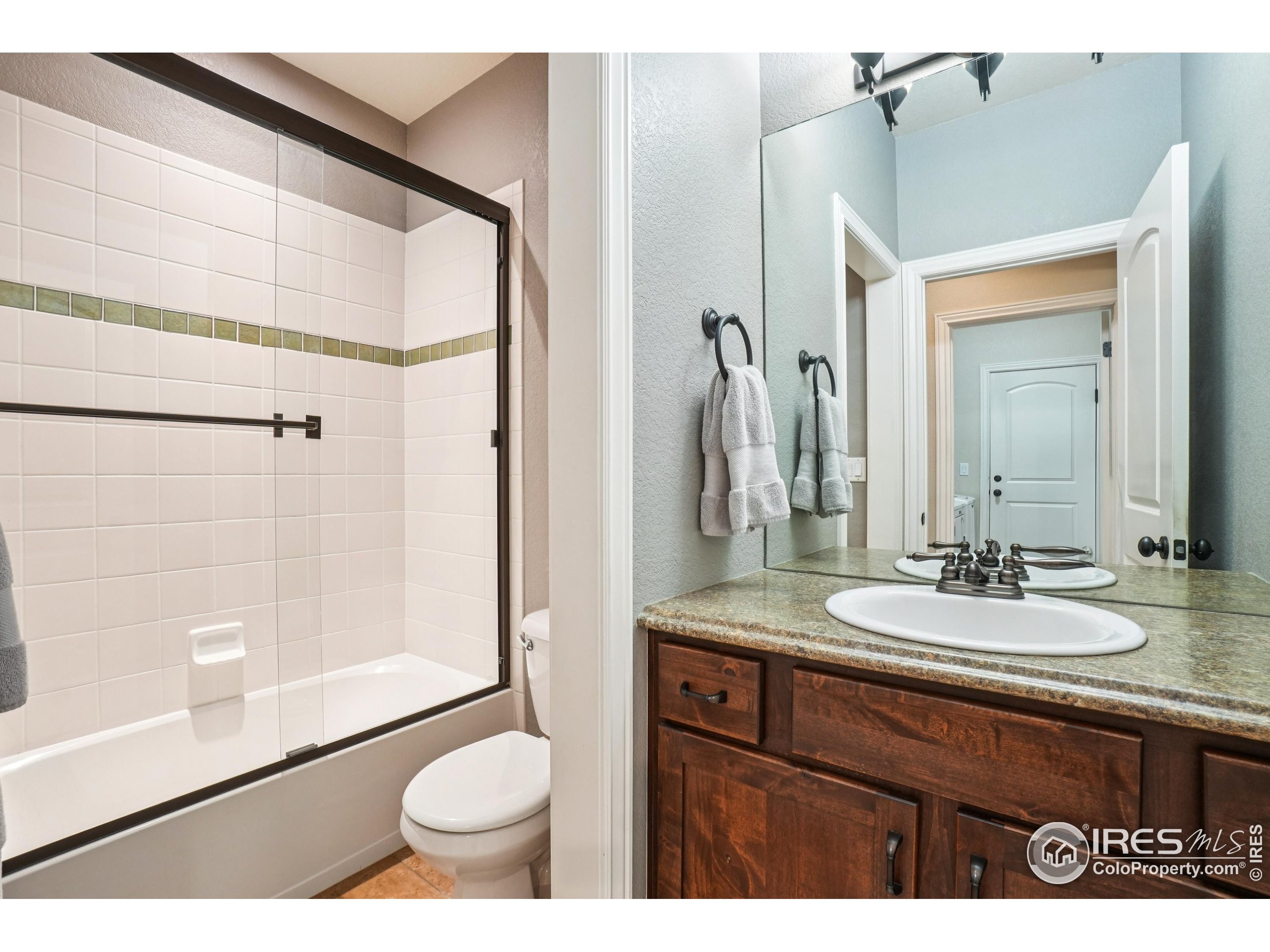 Windsor, Colorado, 80550, United States, 5 Bedrooms Bedrooms, ,3 BathroomsBathrooms,Residential,For Sale,1906749