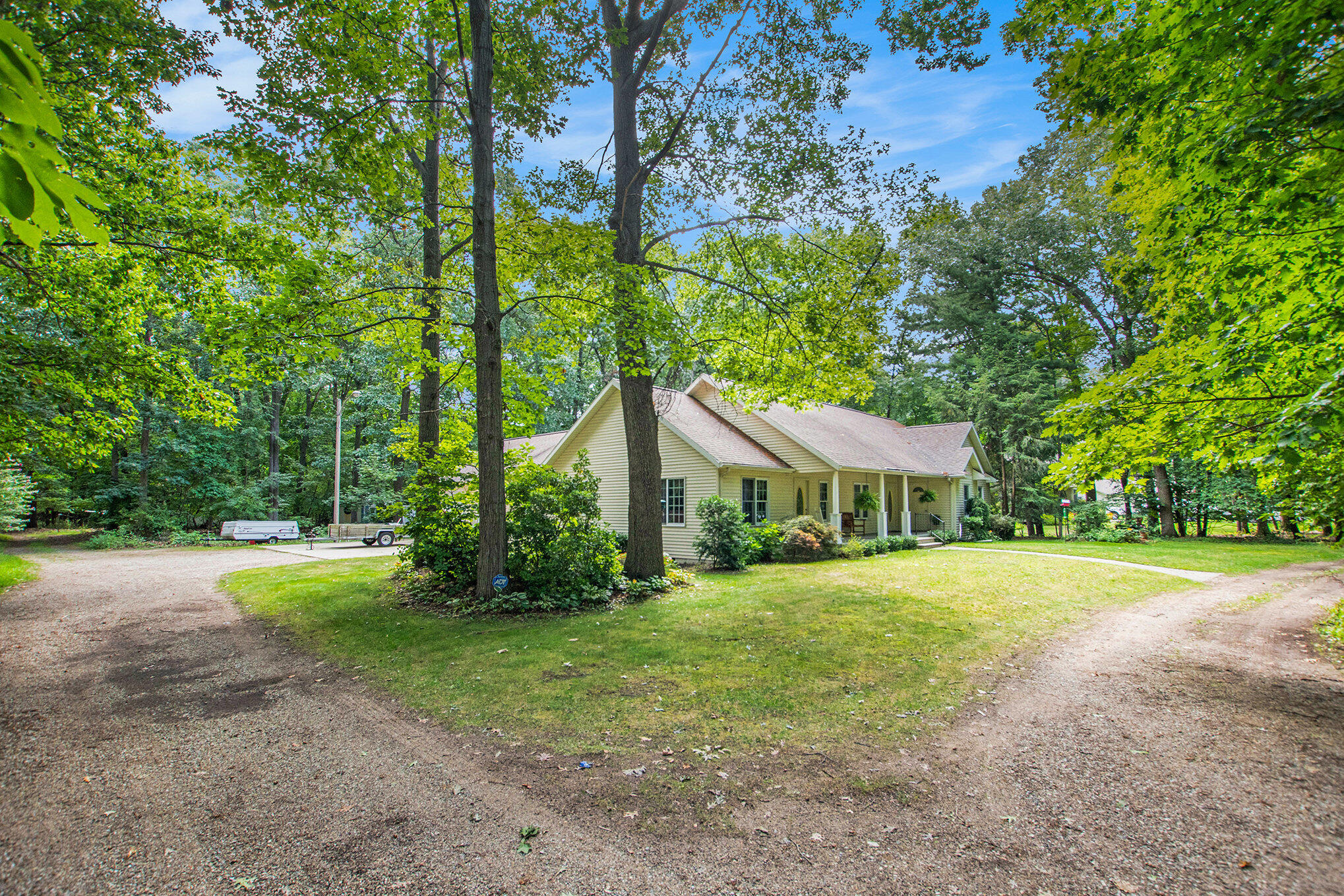 Grand Haven, Michigan, 49417, United States, 5 Bedrooms Bedrooms, ,5 BathroomsBathrooms,Residential,For Sale,1940332