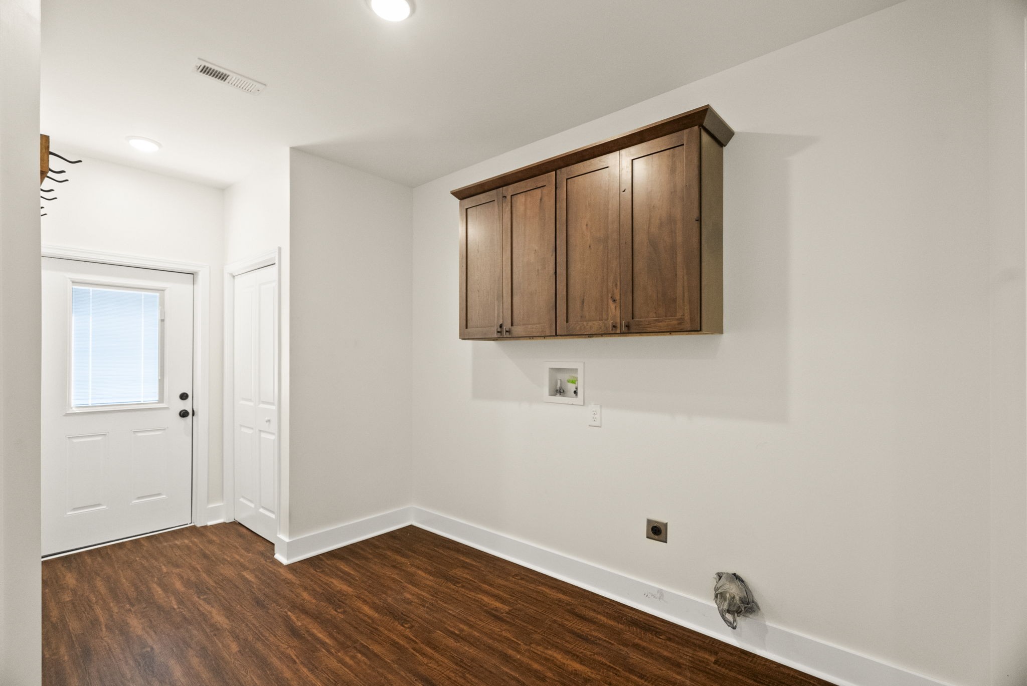 Cedar Hill, Tennessee, 37032, United States, 3 Bedrooms Bedrooms, ,2 BathroomsBathrooms,Residential,For Sale,1981088