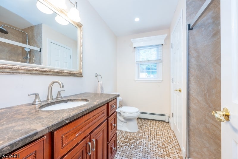 Wayne Twp., New Jersey, 07470, United States, 4 Bedrooms Bedrooms, ,3 BathroomsBathrooms,Residential,For Sale,2049437