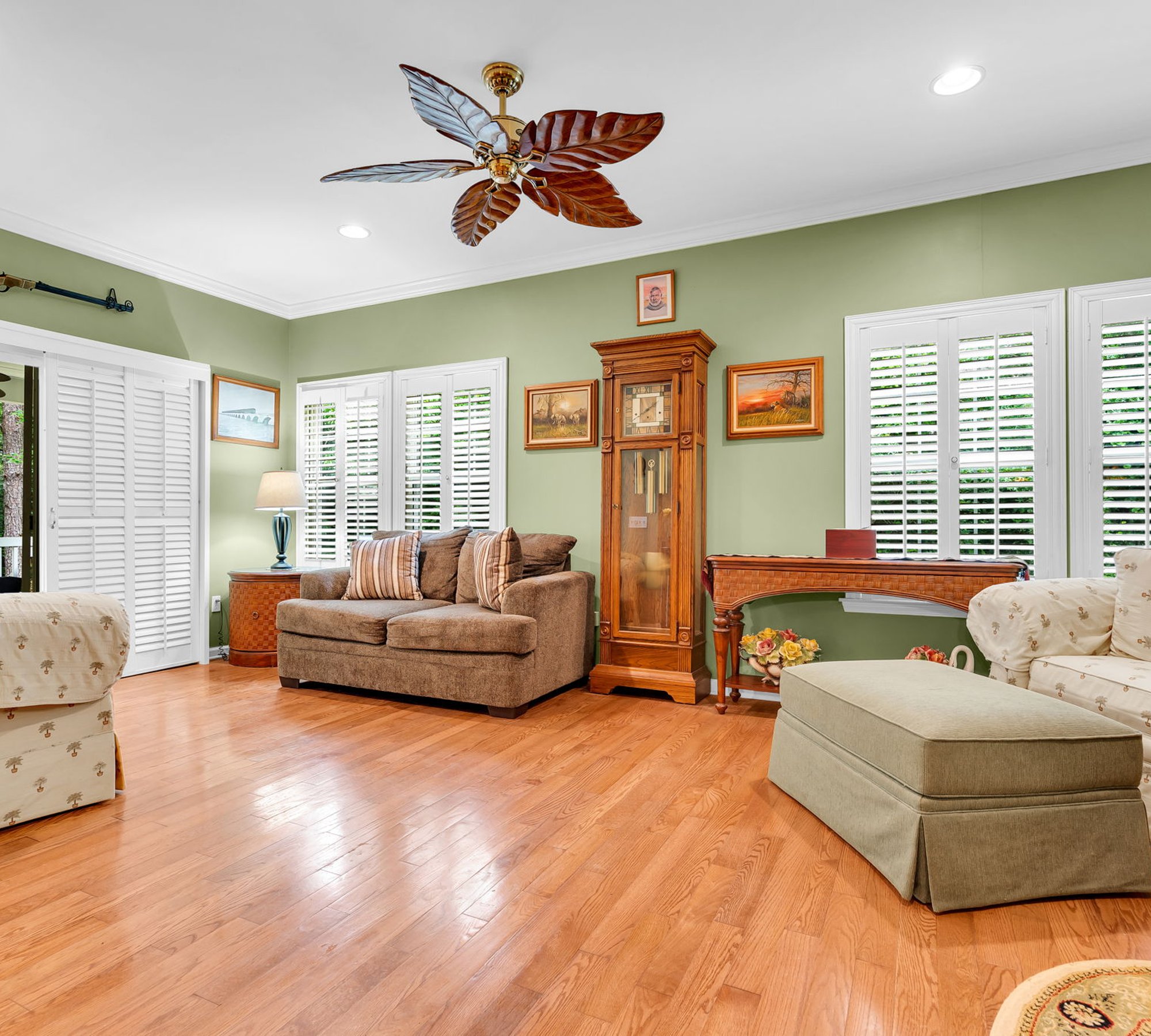  Desirable Ocean Gate Townhouse - 物件實景