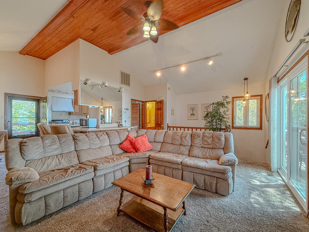 Machipongo, Virginia, 23405, United States, 3 Bedrooms Bedrooms, ,3 BathroomsBathrooms,Residential,For Sale,1796934