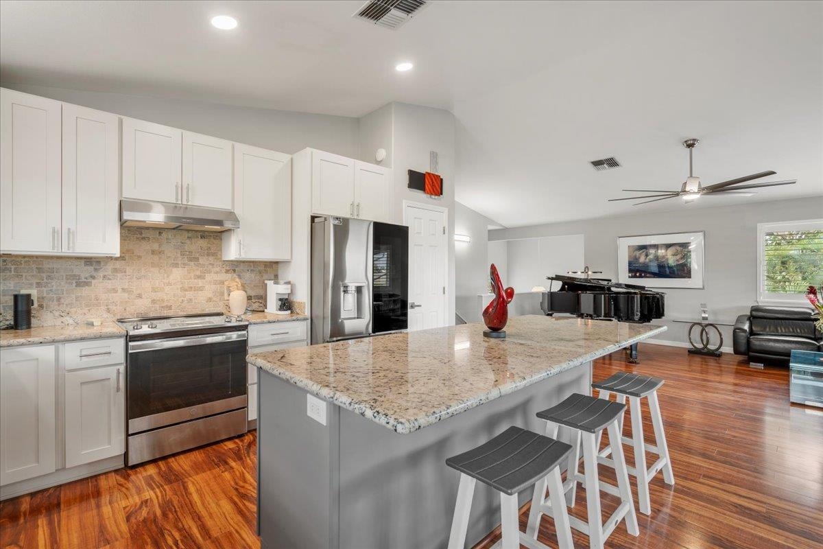 Kihei, Hawaii, 96753, United States, 4 Bedrooms Bedrooms, ,3 BathroomsBathrooms,Residential,For Sale,1989634