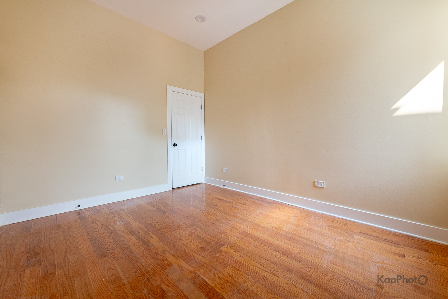 Chicago, Illinois, 60624, United States, 9 Bedrooms Bedrooms, ,Residential,For Sale,1905633