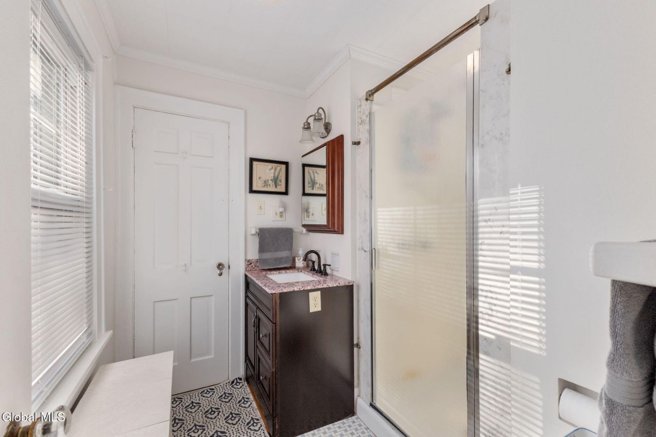 Niskayuna, New York, 12309, United States, 5 Bedrooms Bedrooms, ,3 BathroomsBathrooms,Residential,For Sale,1988361