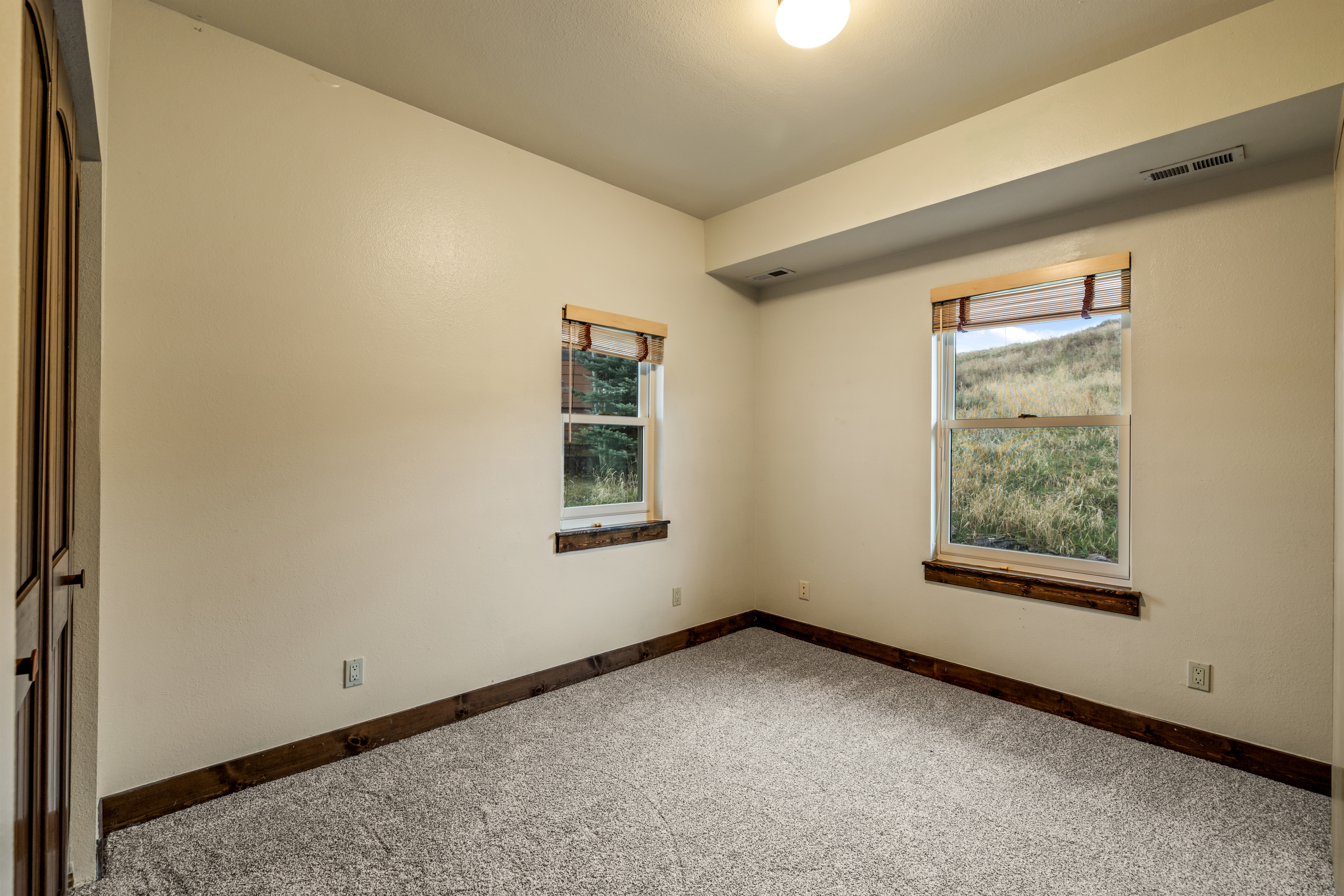  Updated Red Hawk Home w/ Spacious Layout - 物件實景