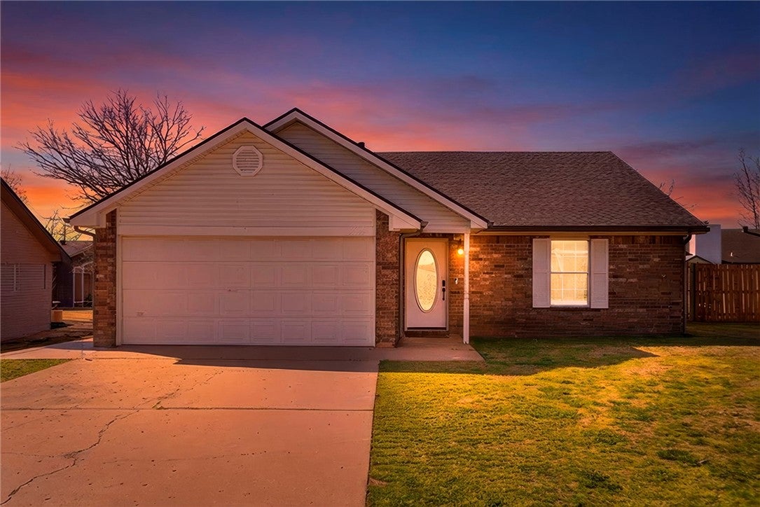 Margaret St, Rogers, AR 72756