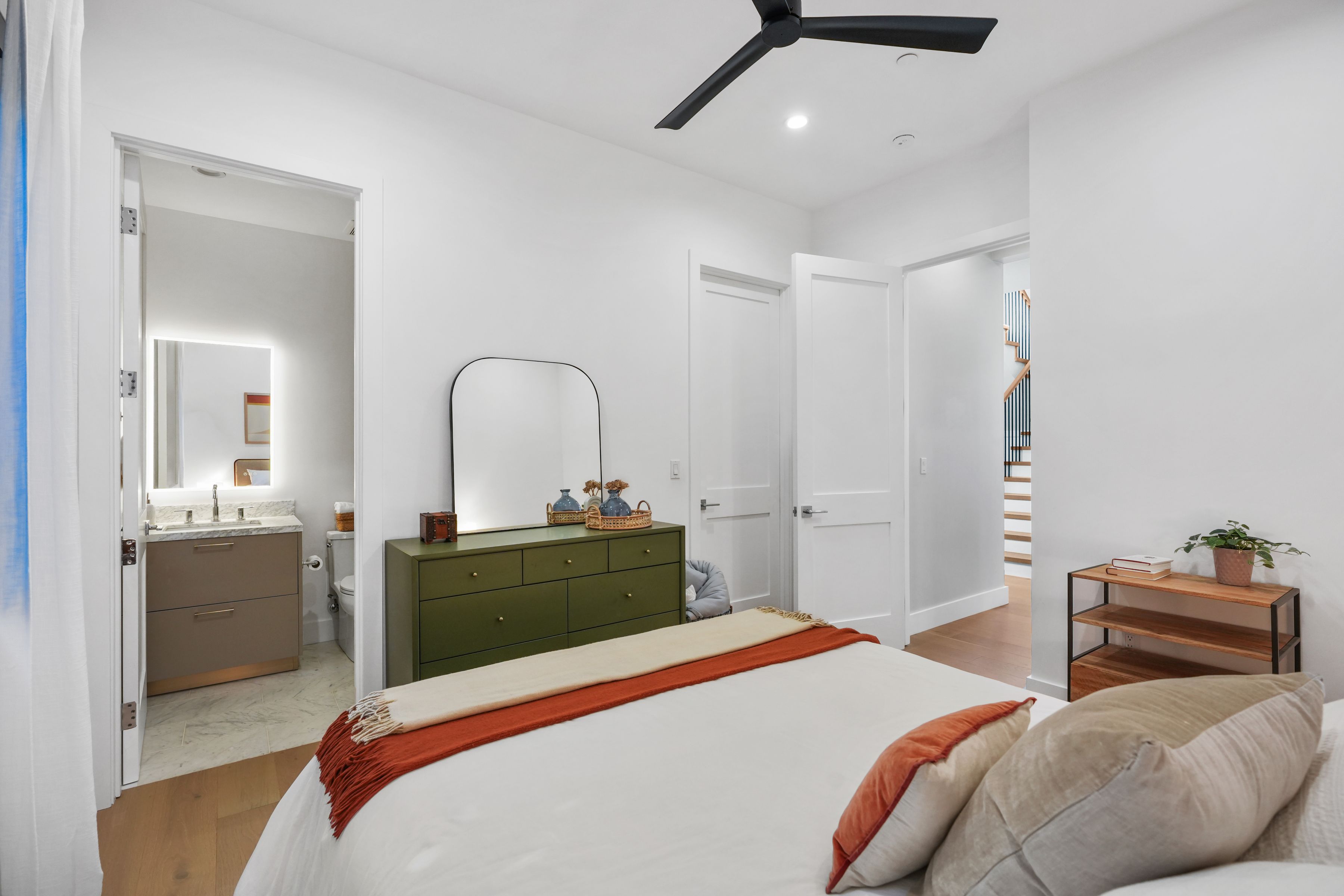  12341 Addison Street - 物件實景