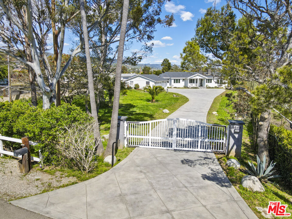 Malibu, California, 90265, United States, 5 Bedrooms Bedrooms, ,5 BathroomsBathrooms,Residential,For Sale,1762119