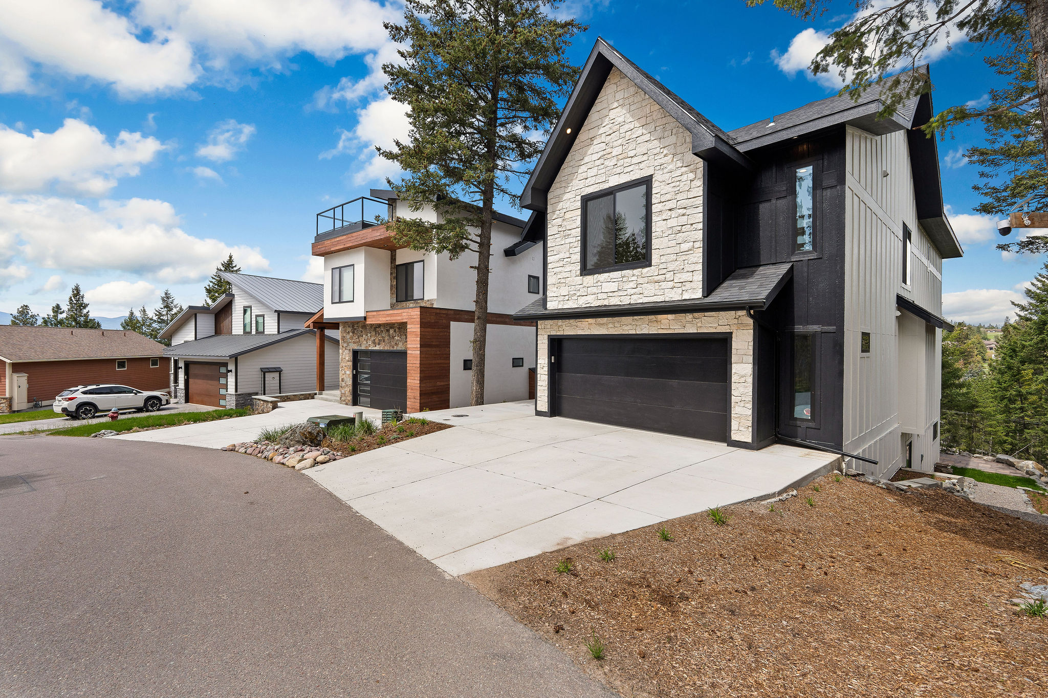  215 Whisper Ridge Drive - 物件實景