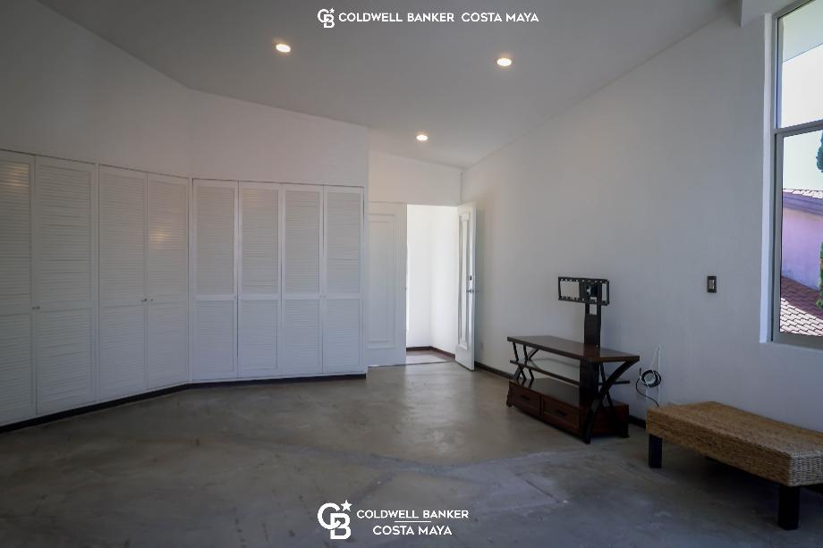 Privada Emiliano Zapata, Puebla, Puebla, 72190, Mexico, 5 Bedrooms Bedrooms, ,7 BathroomsBathrooms,Residential,For Sale,Privada Emiliano Zapata,1625472