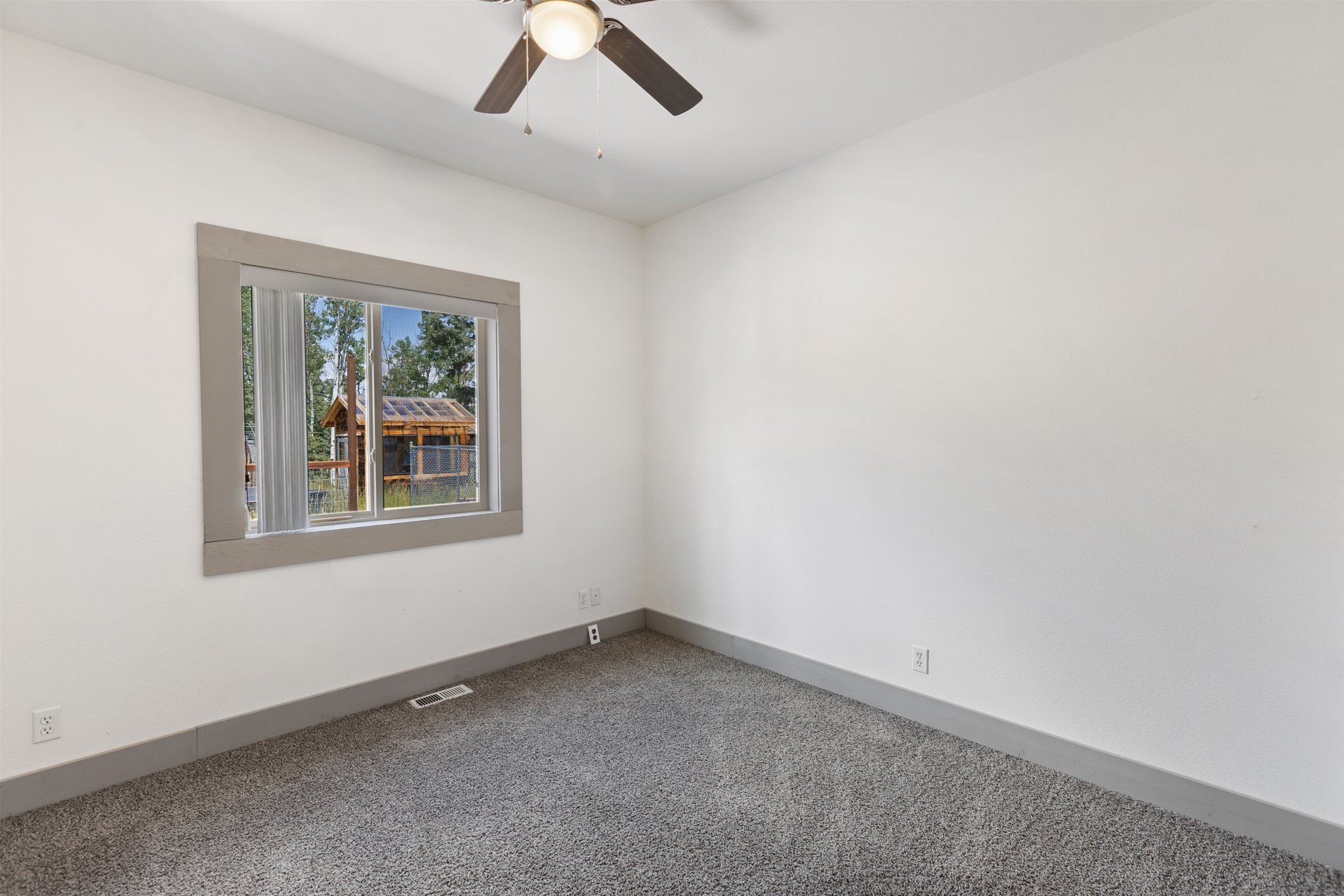 Divide, Colorado, 80814, United States, 3 Bedrooms Bedrooms, ,2 BathroomsBathrooms,Residential,For Sale,1918151