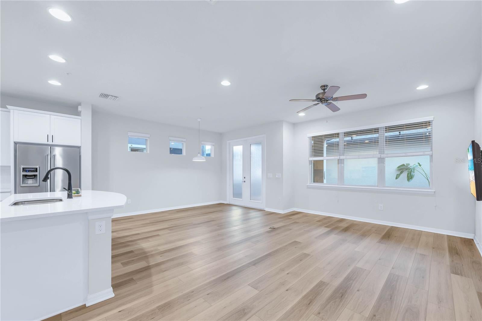 WINTER GARDEN, Florida, 34787, United States, 4 Bedrooms Bedrooms, ,3 BathroomsBathrooms,Residential,For Sale,1993845