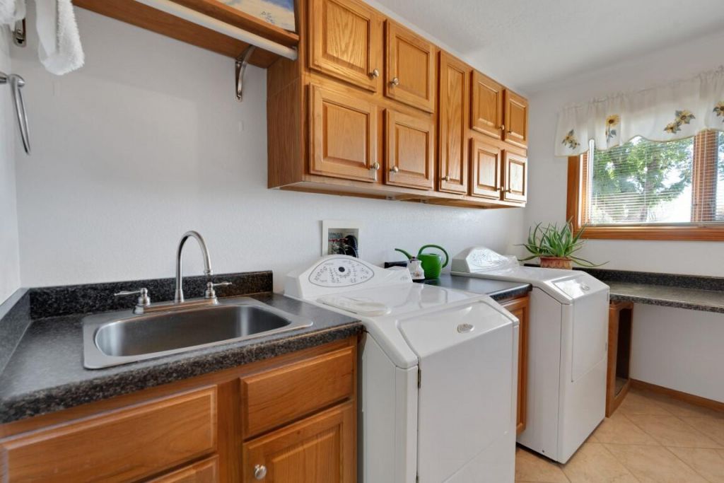 Socorro, New Mexico, 87801, United States, 3 Bedrooms Bedrooms, ,3 BathroomsBathrooms,Residential,For Sale,2000586