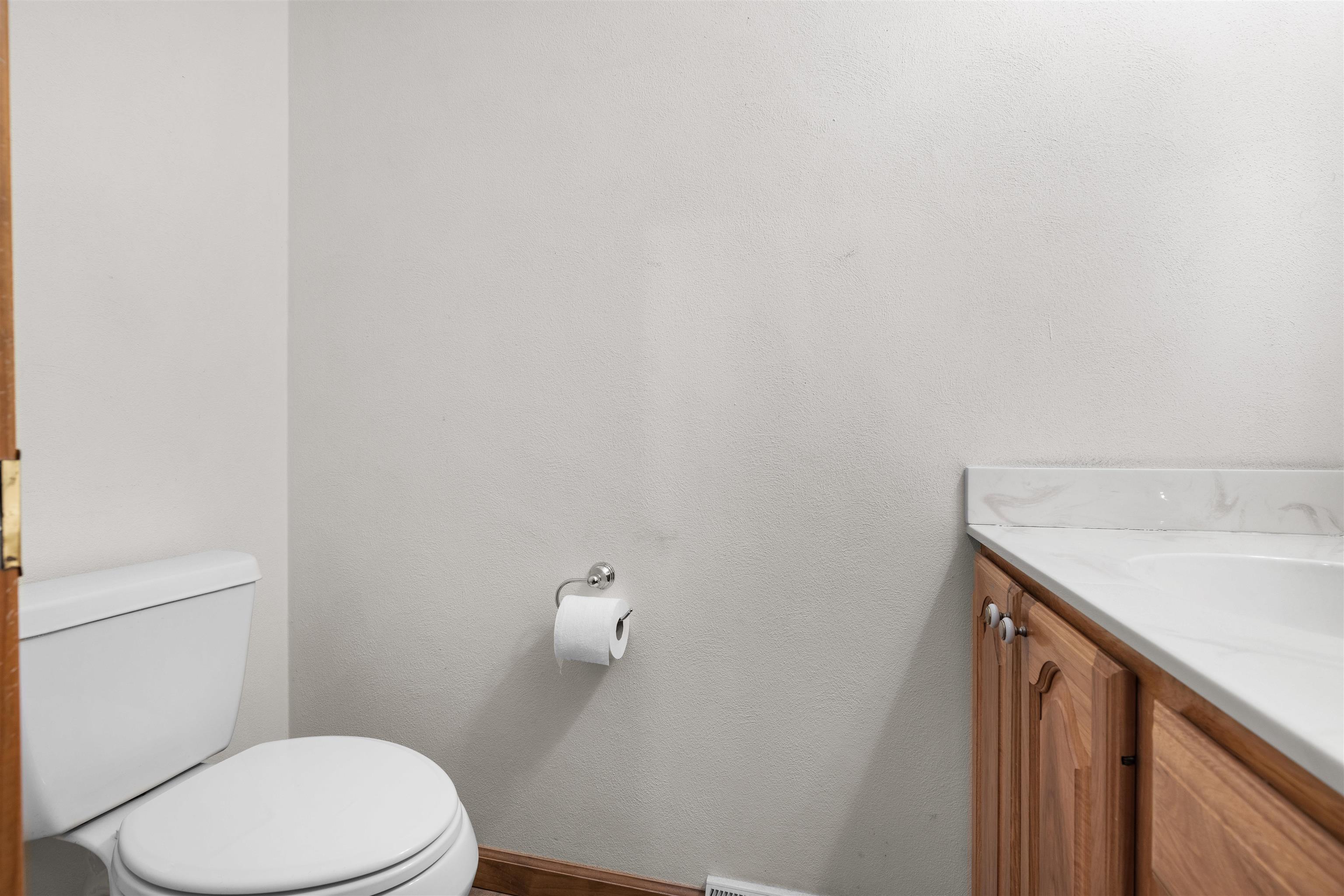 Roscoe, Illinois, 61073, United States, 3 Bedrooms Bedrooms, ,4 BathroomsBathrooms,Residential,For Sale,2011367