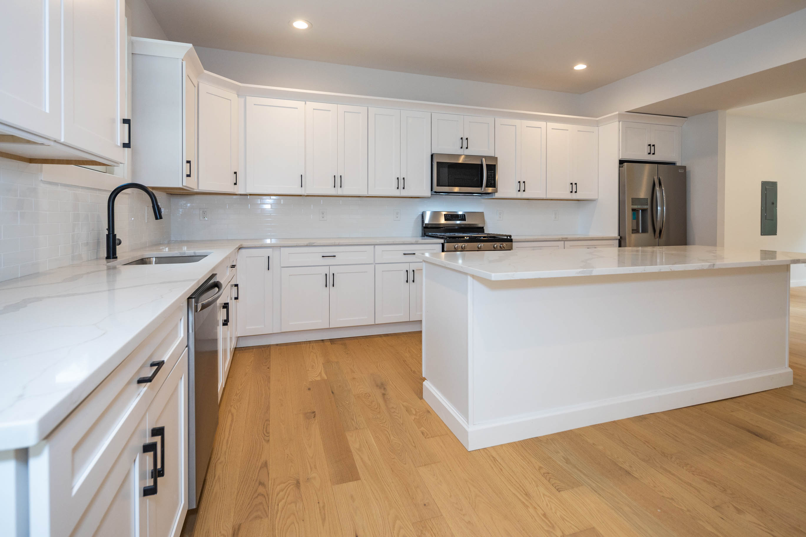 Edison, New Jersey, 08817, United States, 5 Bedrooms Bedrooms, ,4 BathroomsBathrooms,Residential,For Sale,1943098
