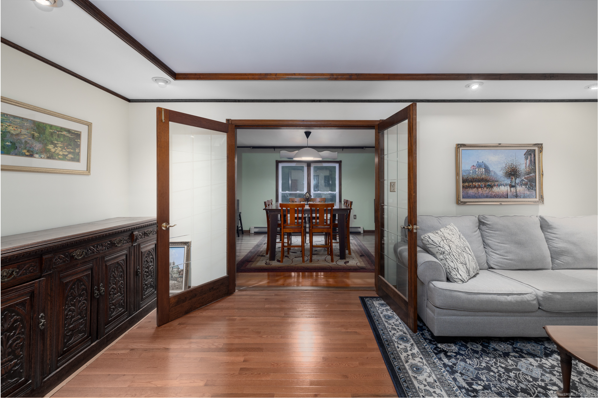 Litchfield, Connecticut, 06750, United States, 3 Bedrooms Bedrooms, ,3 BathroomsBathrooms,Residential,For Sale,1987794