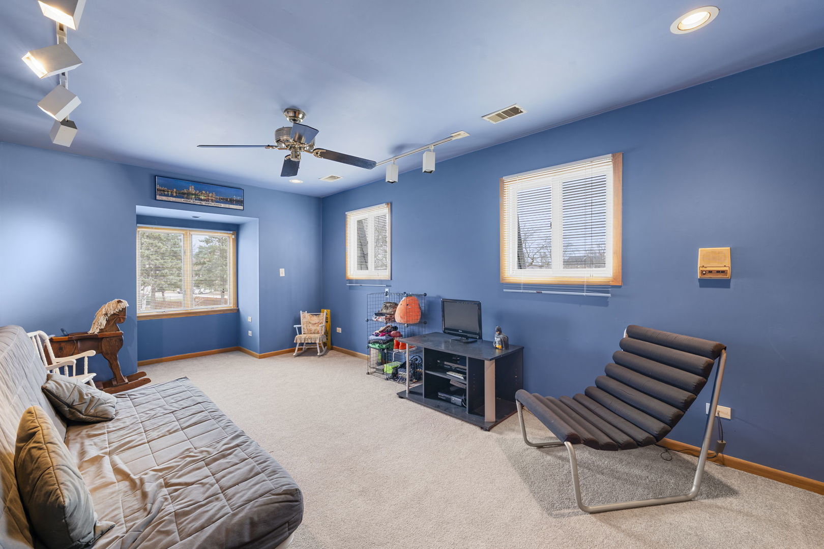 Chicago, Illinois, 60631, United States, 6 Bedrooms Bedrooms, ,4 BathroomsBathrooms,Residential,For Sale,1920979