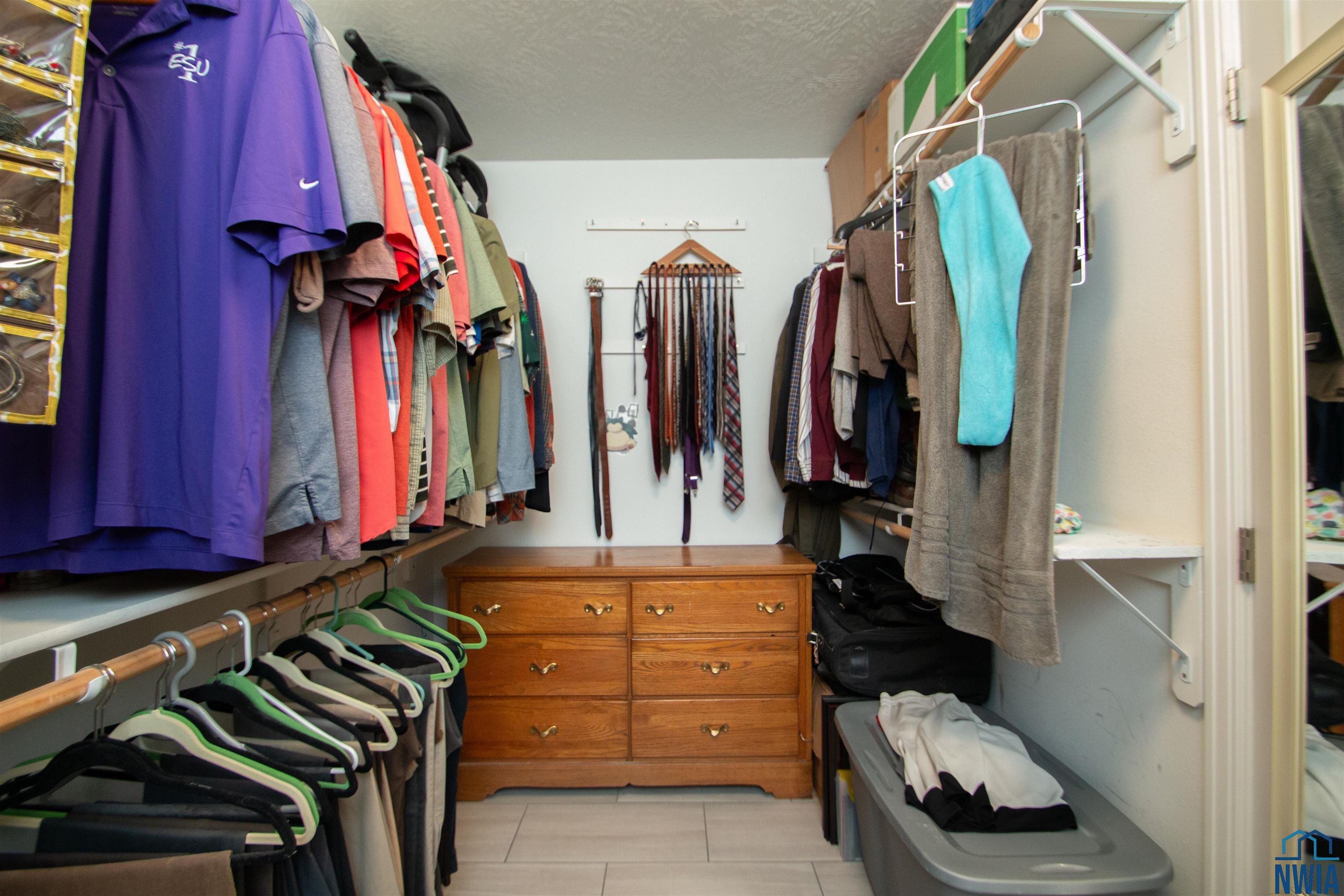 Dakota Dunes, South Dakota, 57049, United States, 4 Bedrooms Bedrooms, ,3 BathroomsBathrooms,Residential,For Sale,1979116