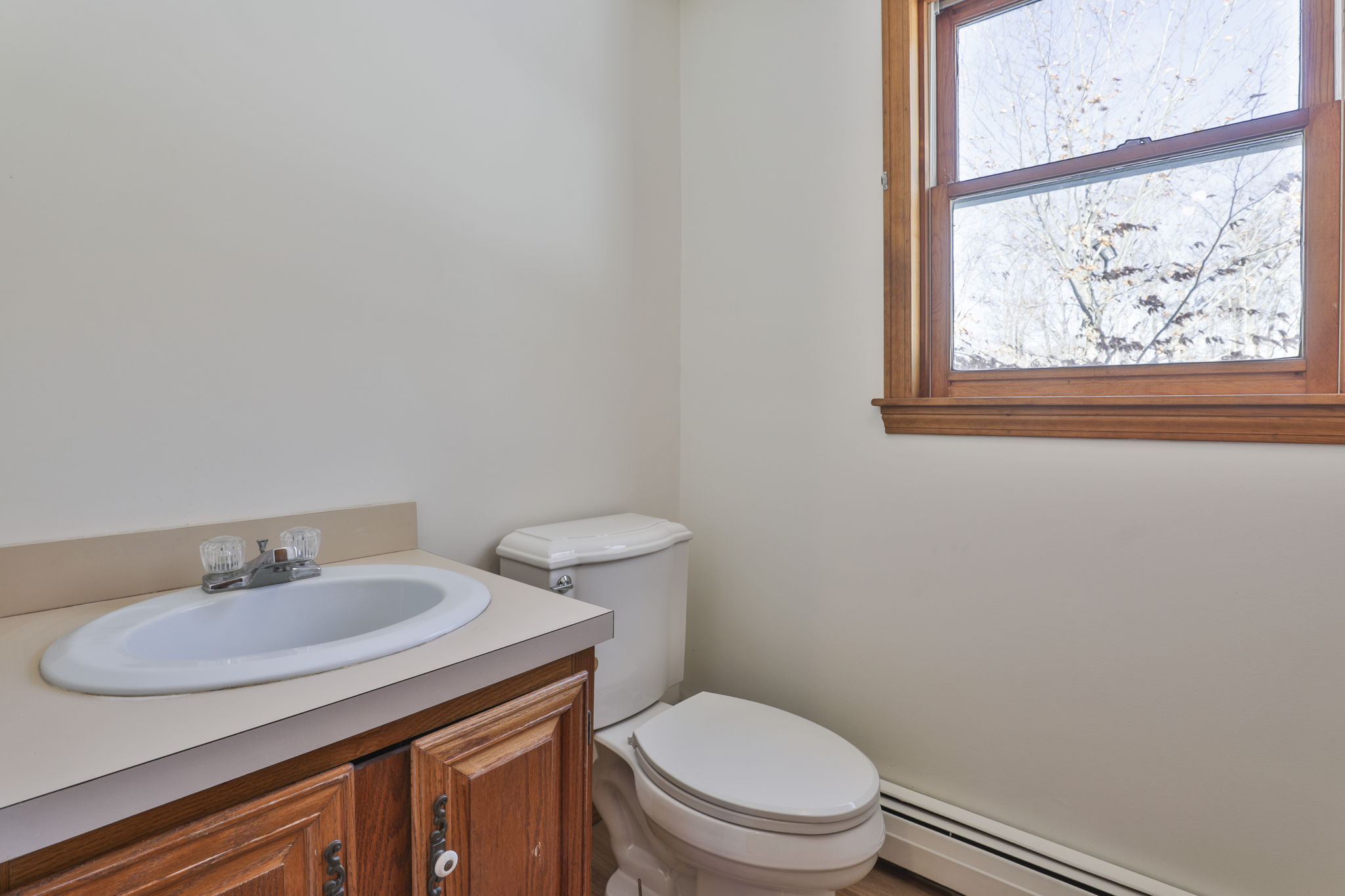 Derry, New Hampshire, 03038, United States, 3 Bedrooms Bedrooms, ,2 BathroomsBathrooms,Residential,For Sale,2006202