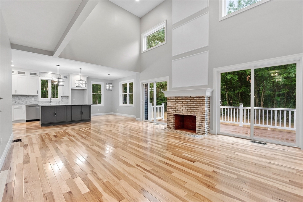 Westminster, Massachusetts, 01473, United States, 4 Bedrooms Bedrooms, ,4 BathroomsBathrooms,Residential,For Sale,1828170