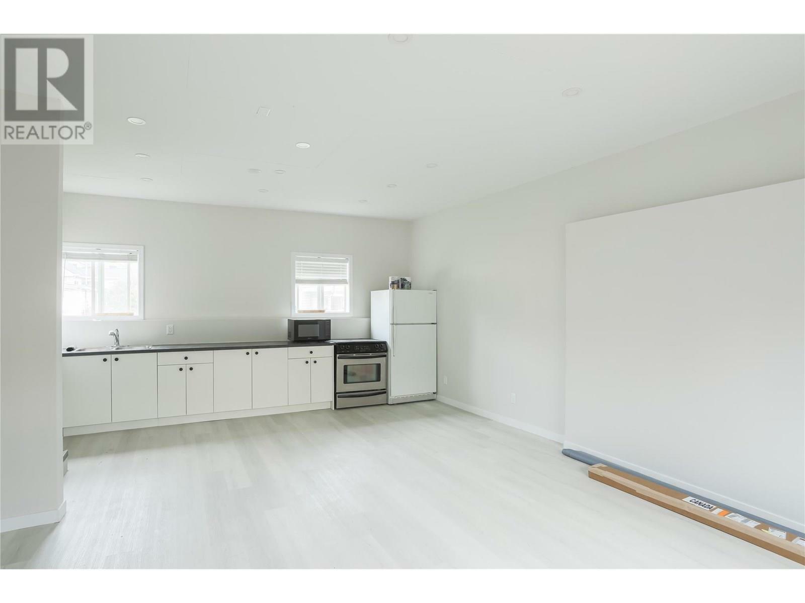 KELOWNA, British Columbia, V1Y 7C9, CA, 2 Bedrooms Bedrooms, ,2 BathroomsBathrooms,Residential,For Sale,1874536
