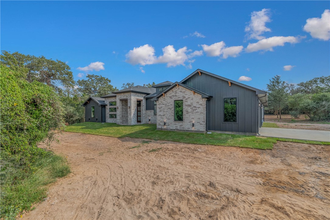 Franklin, Texas, 77856, United States, 4 Bedrooms Bedrooms, ,4 BathroomsBathrooms,Residential,For Sale,1880577