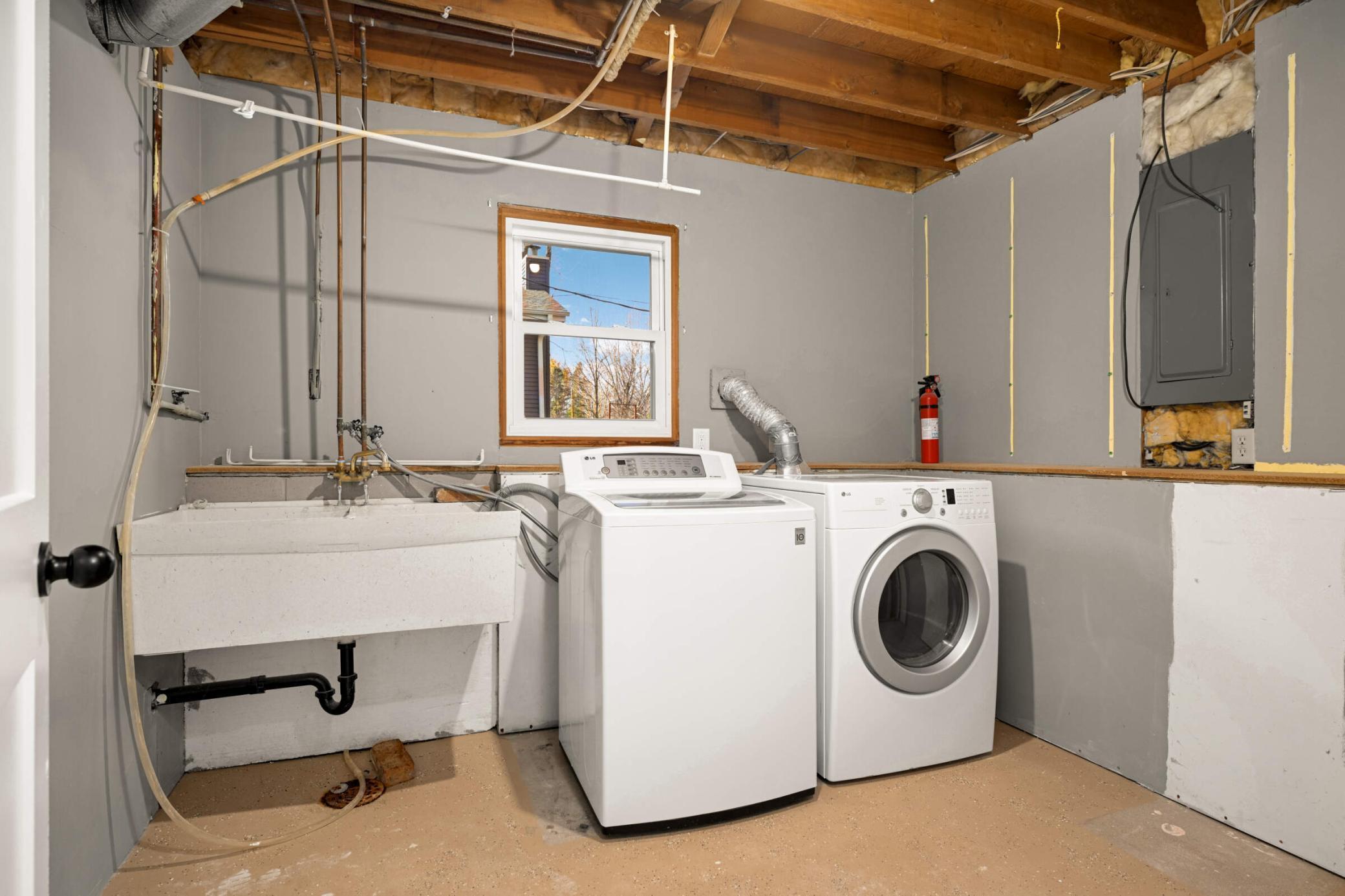 Vadnais Heights, Minnesota, 55127, United States, 4 Bedrooms Bedrooms, ,2 BathroomsBathrooms,Residential,For Sale,1993566