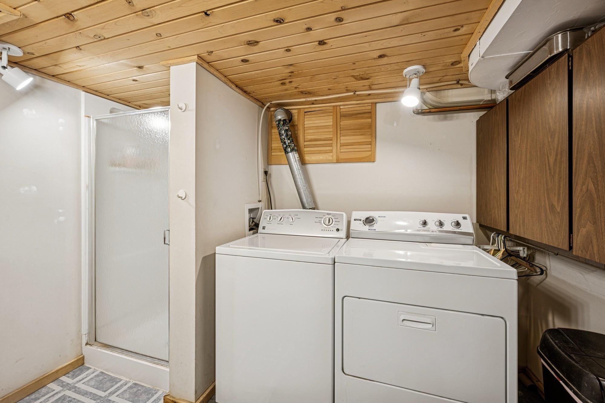 Minnetonka, Minnesota, 55345, United States, 3 Bedrooms Bedrooms, ,1 BathroomBathrooms,Residential,For Sale,1902041