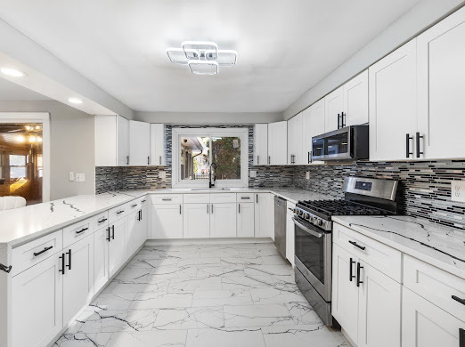 Winthrop Harbor, Illinois, 60096, United States, 5 Bedrooms Bedrooms, ,4 BathroomsBathrooms,Residential,For Sale,1982535