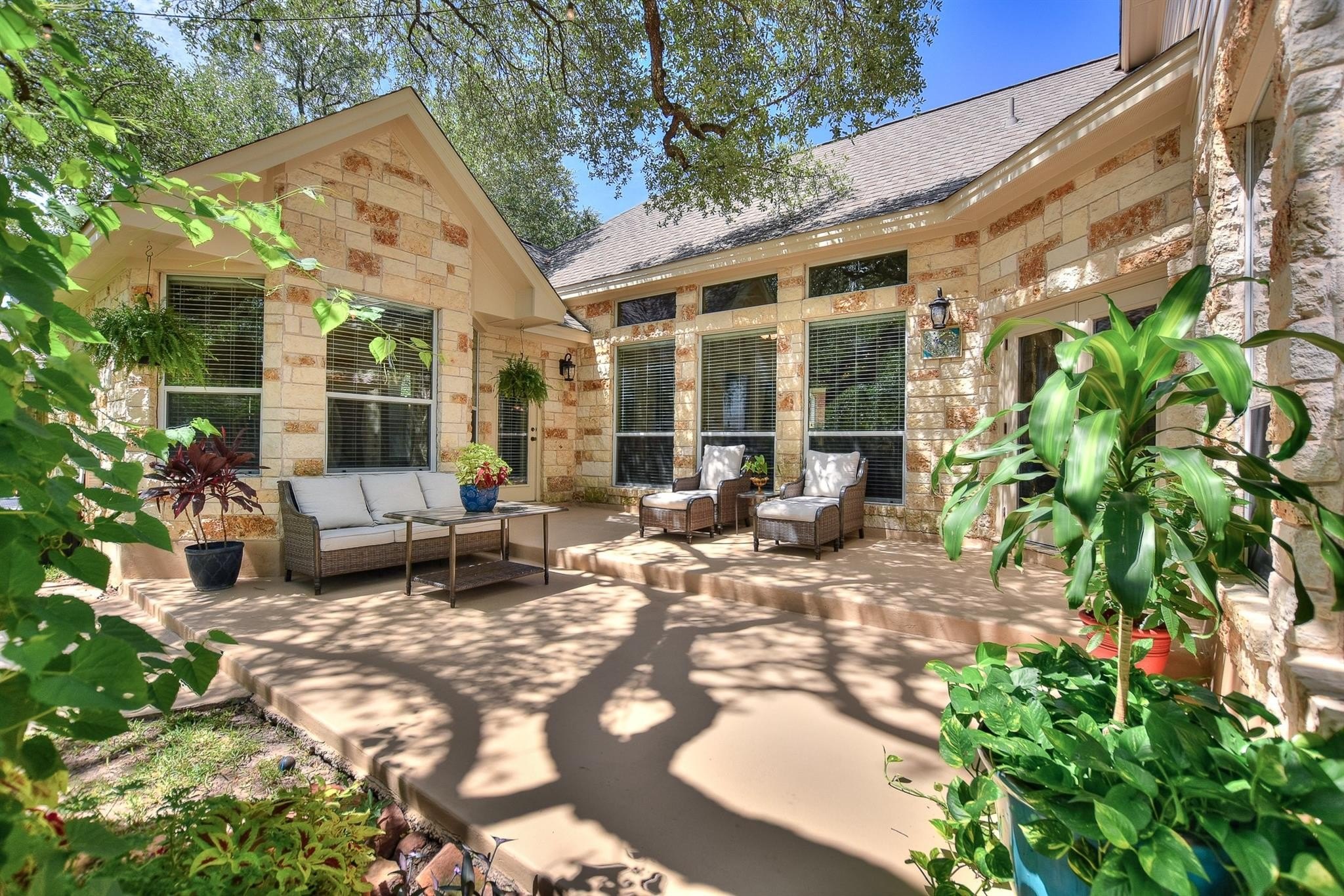 Georgetown, Texas, 78628, United States, 4 Bedrooms Bedrooms, ,3 BathroomsBathrooms,Residential,For Sale,1980870