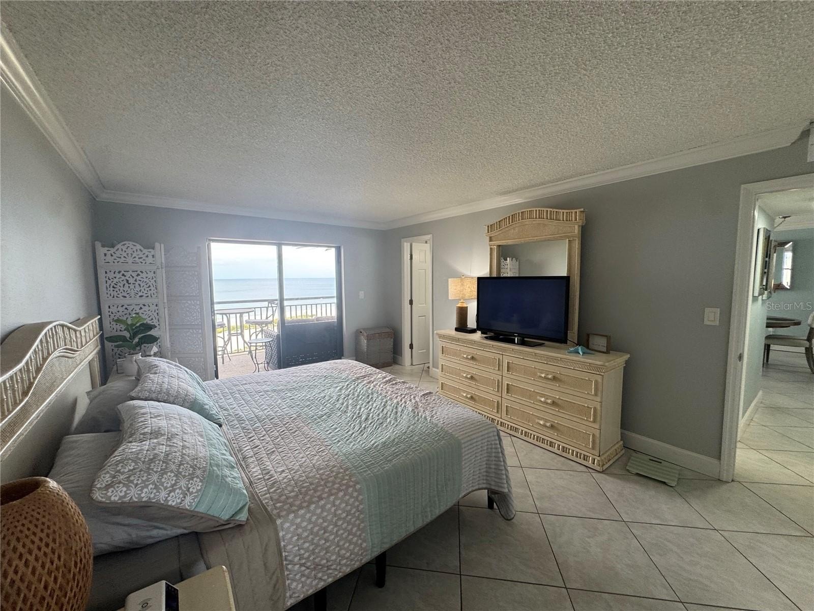 CLEARWATER BEACH, Florida, 33767, United States, 2 Bedrooms Bedrooms, ,2 BathroomsBathrooms,Residential,For Sale,1983656