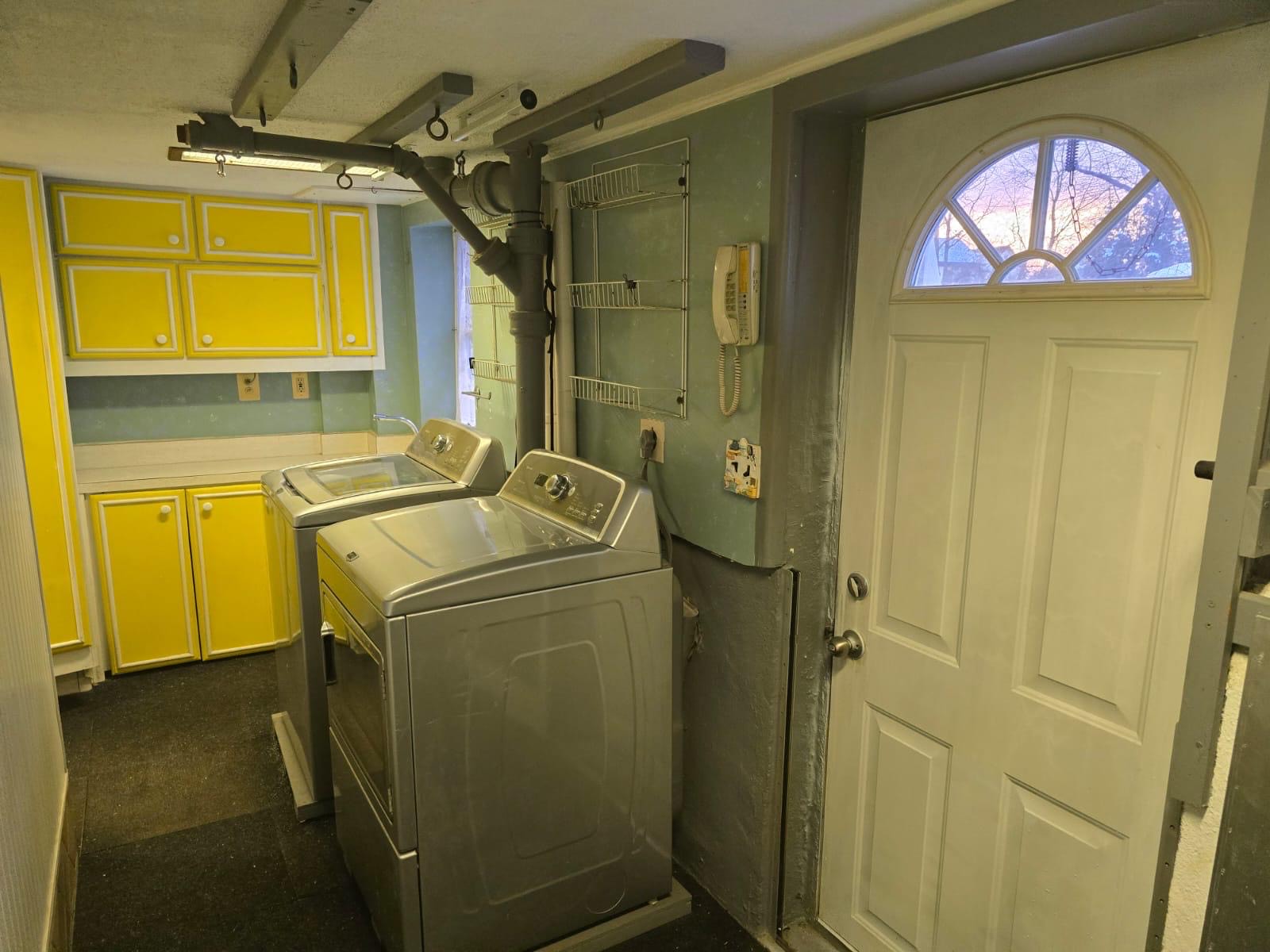 Little Ferry, New Jersey, 07643, United States, 7 Bedrooms Bedrooms, ,2 BathroomsBathrooms,Residential,For Sale,2006023