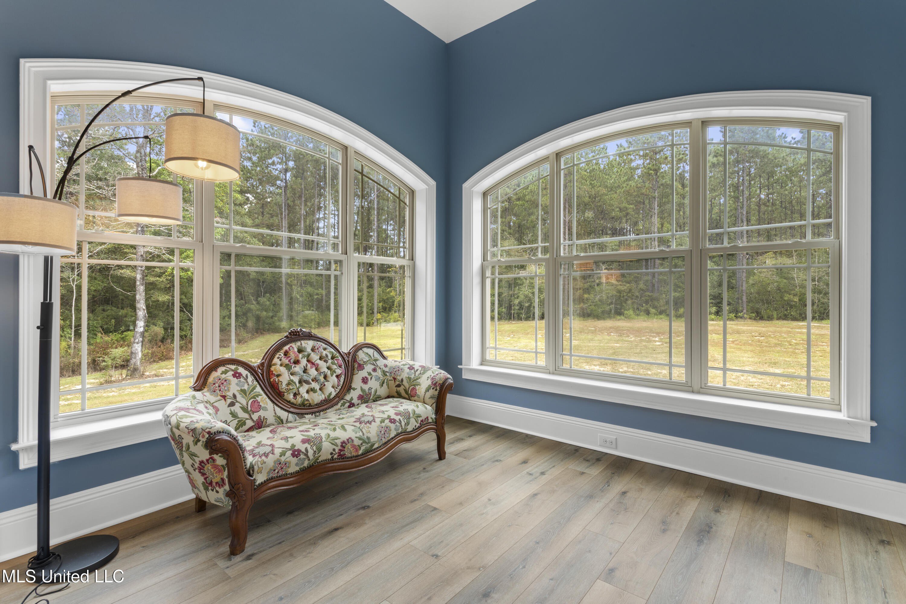 Gulfport, Mississippi, 39503, United States, 5 Bedrooms Bedrooms, ,5 BathroomsBathrooms,Residential,For Sale,1974357