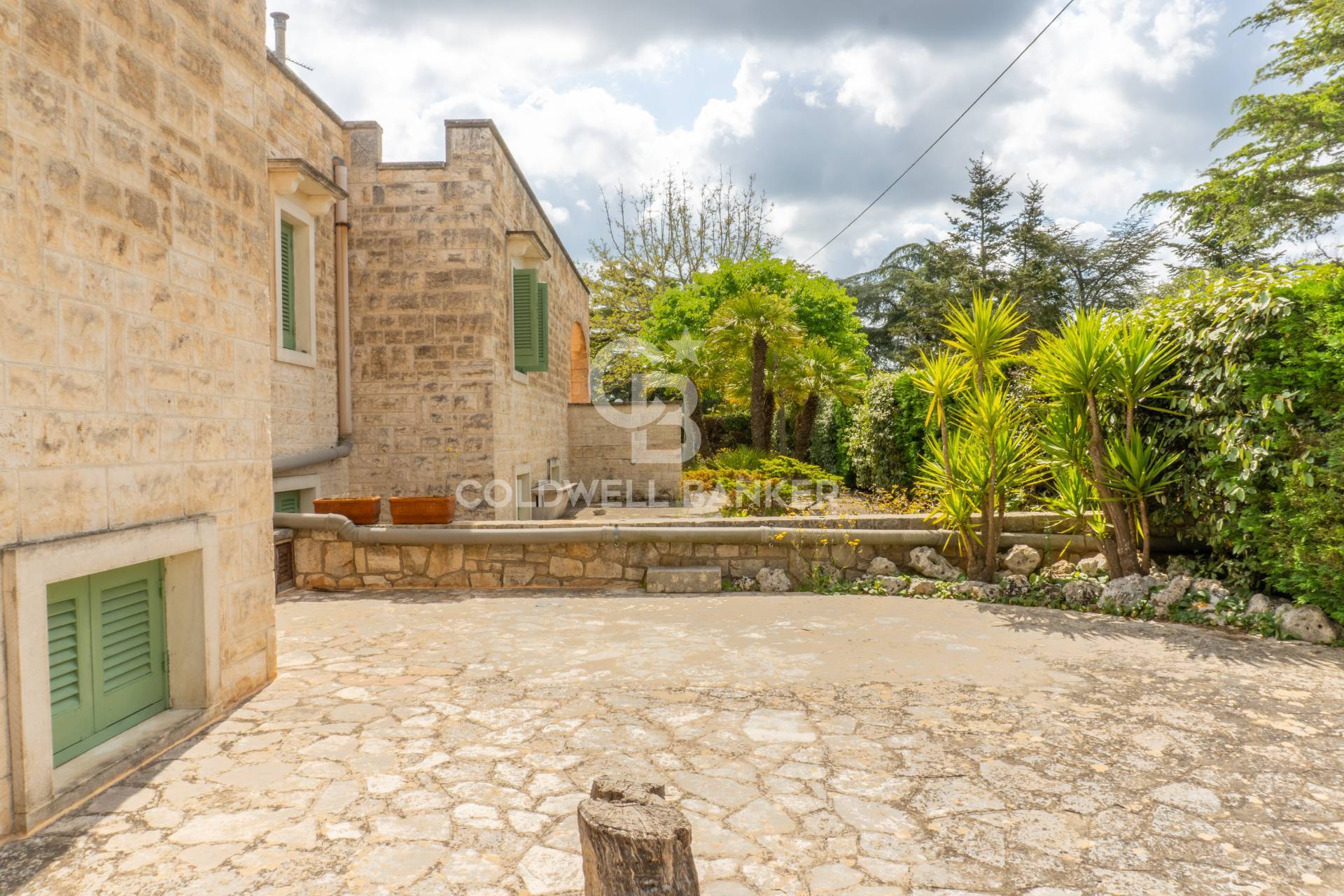 Fasano, Brindisi, 72015, IT, 8 Bedrooms Bedrooms, ,6 BathroomsBathrooms,Residential,For Sale,1787397