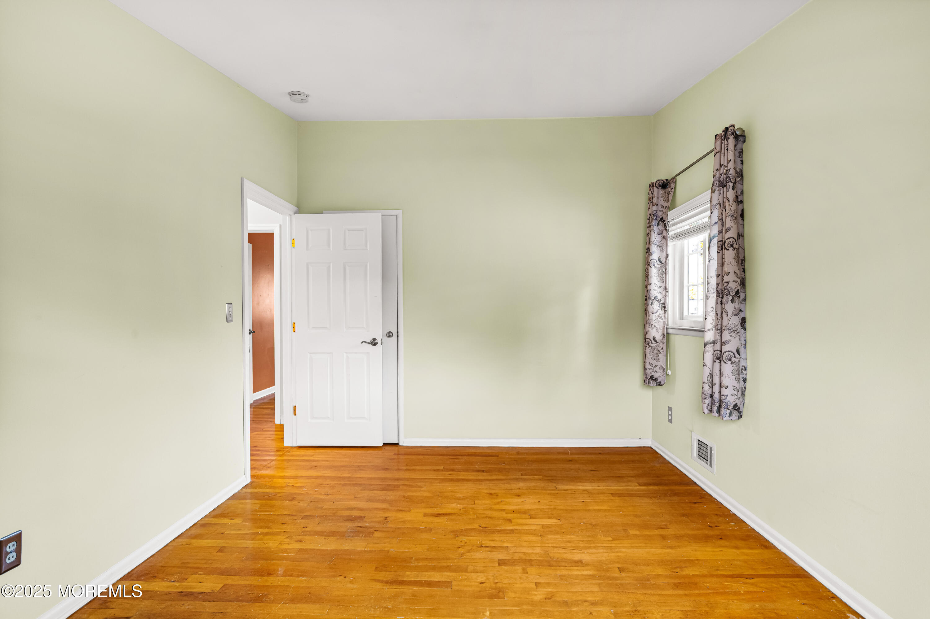 Old Bridge, New Jersey, 08857, United States, 4 Bedrooms Bedrooms, ,2 BathroomsBathrooms,Residential,For Sale,1984027