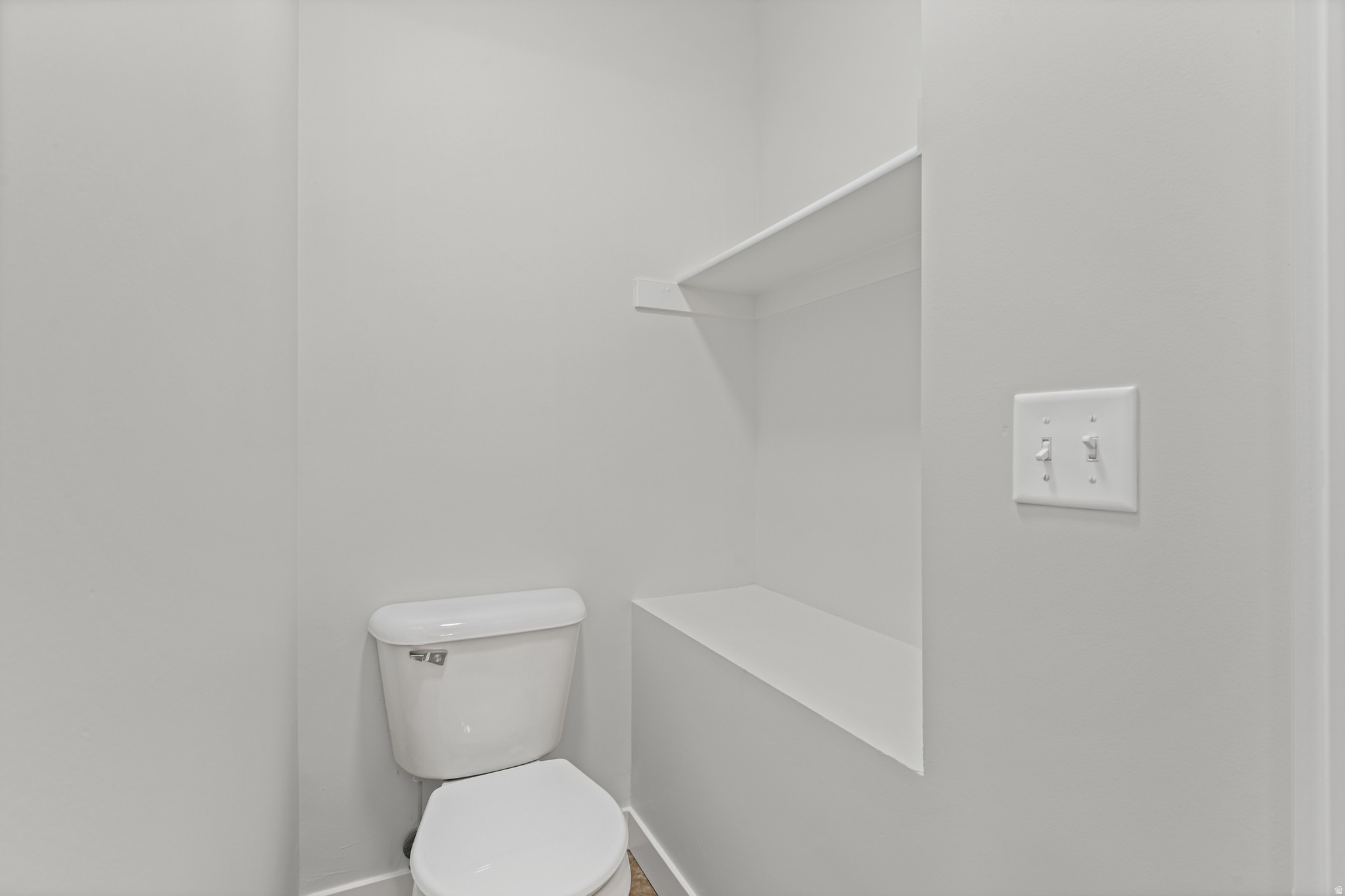 Sandy, Utah, 84070, United States, 3 Bedrooms Bedrooms, ,3 BathroomsBathrooms,Residential,For Sale,1996029