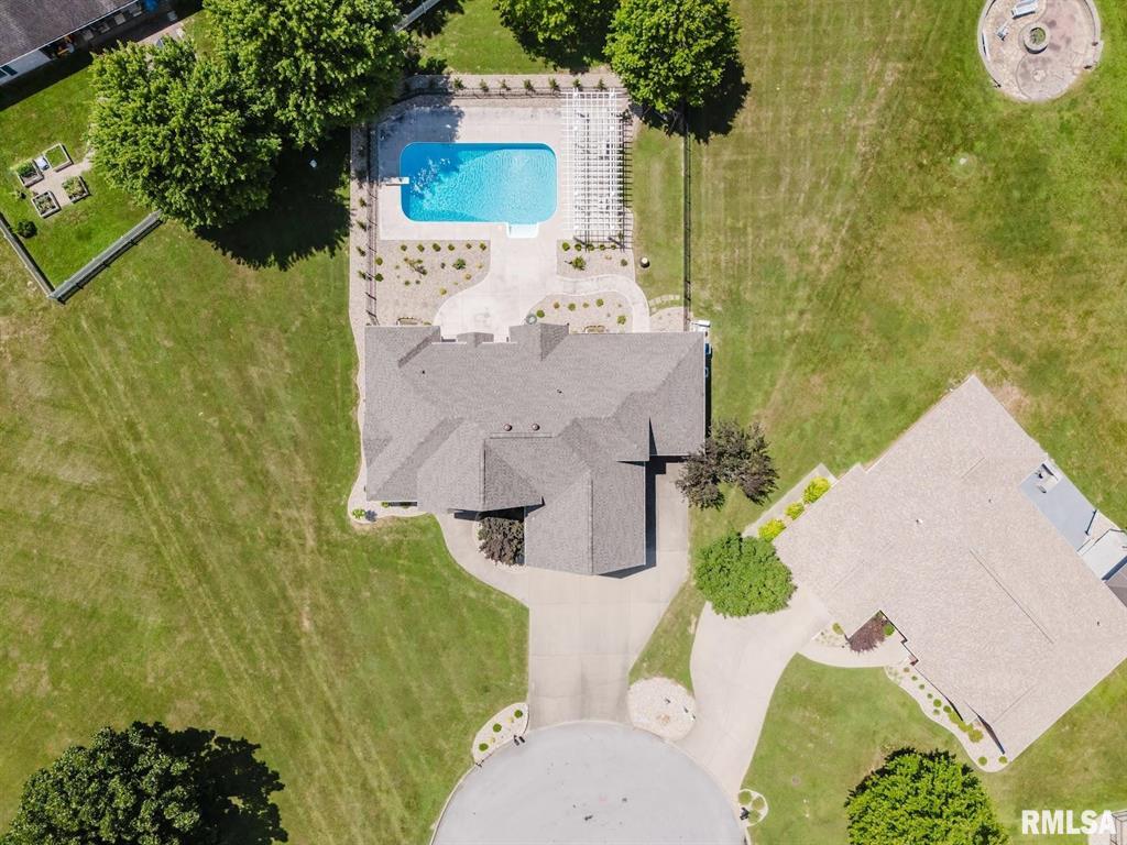 Bismarck, Illinois, 62959, United States, 5 Bedrooms Bedrooms, ,Residential,For Sale,1885319
