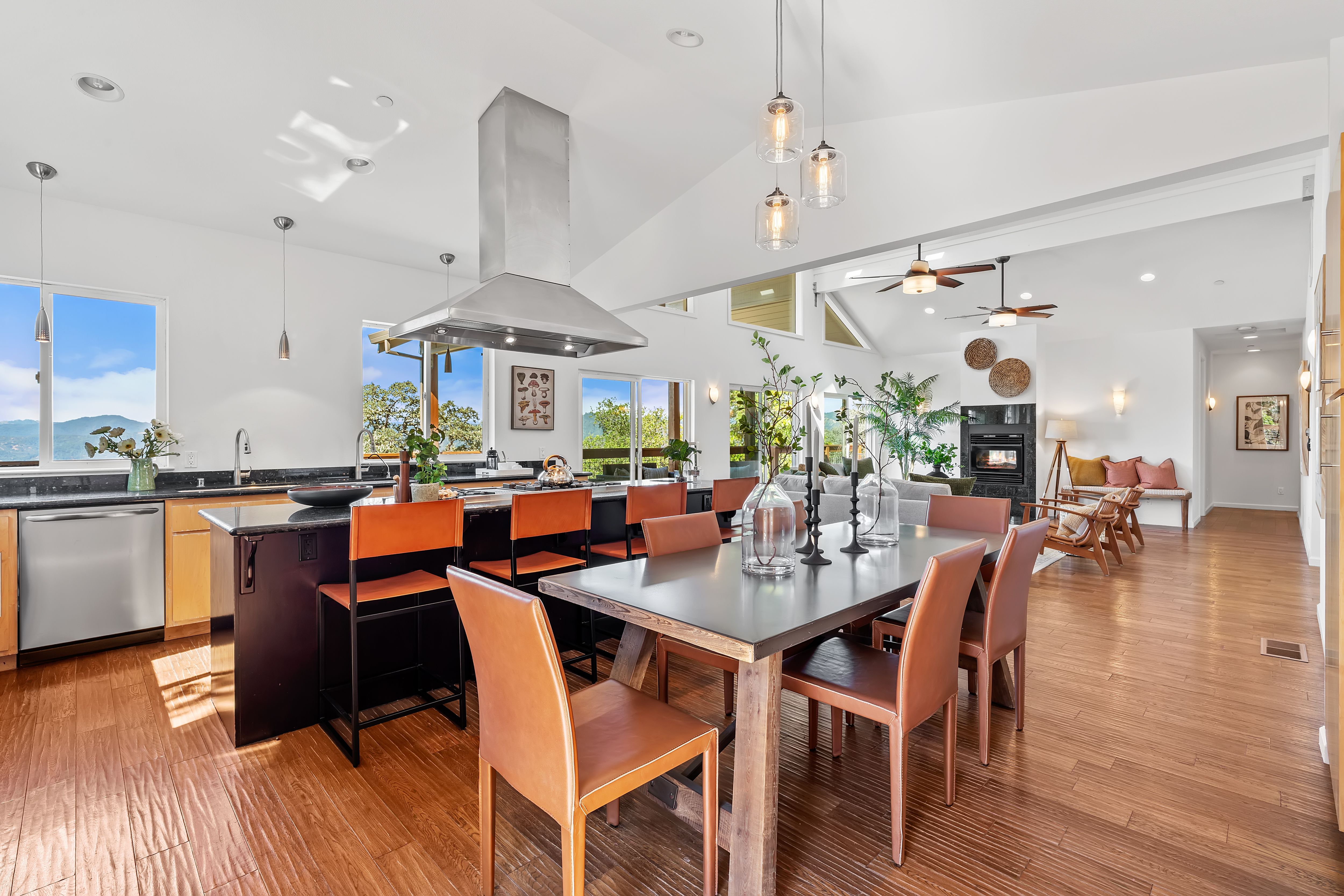  Exceptional Estate Perched On Over 11± Private Acres - 物件實景