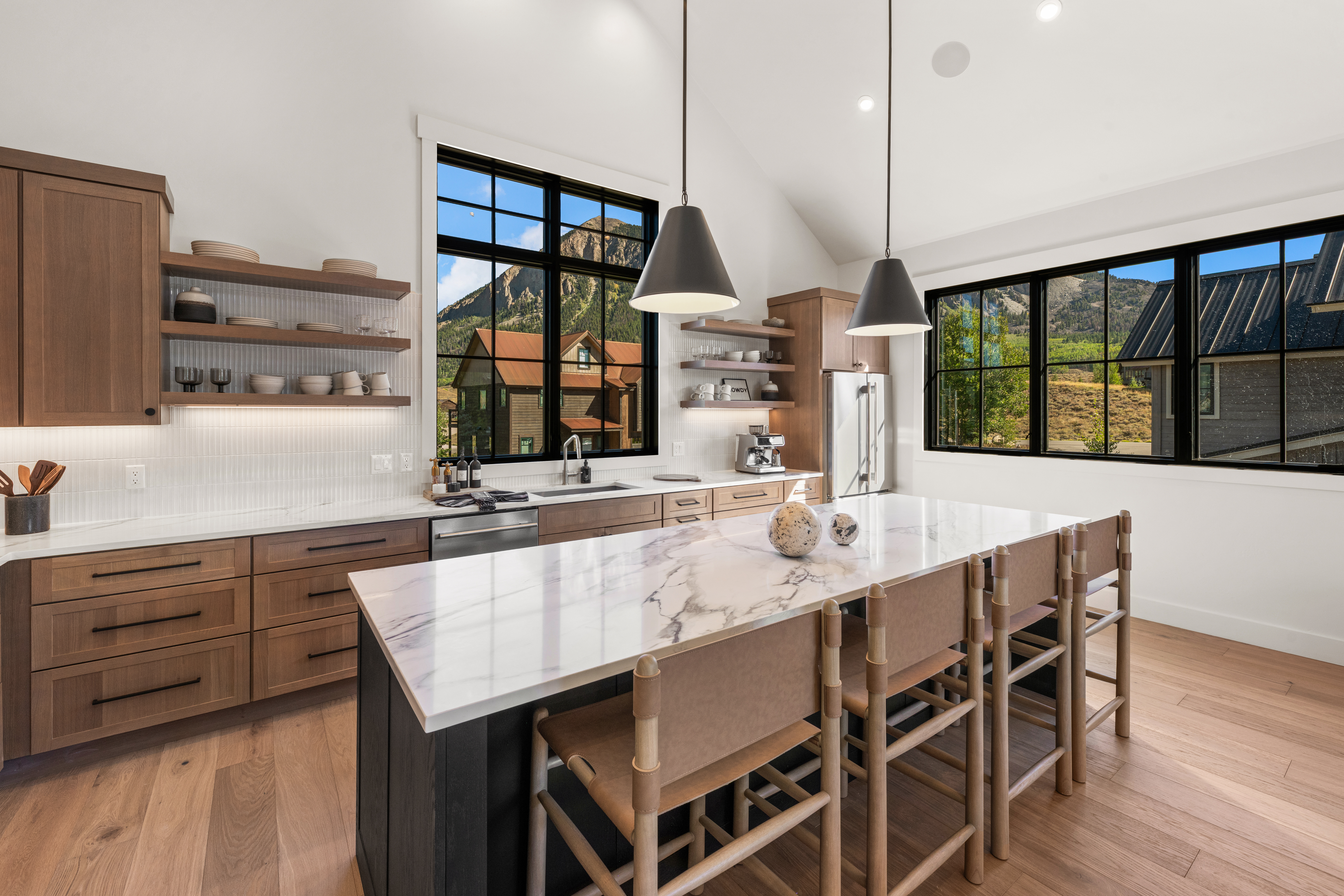  Newly Built End-Unit Townhome Offers The Ultimate Mountain LIfestyle - 物件實景