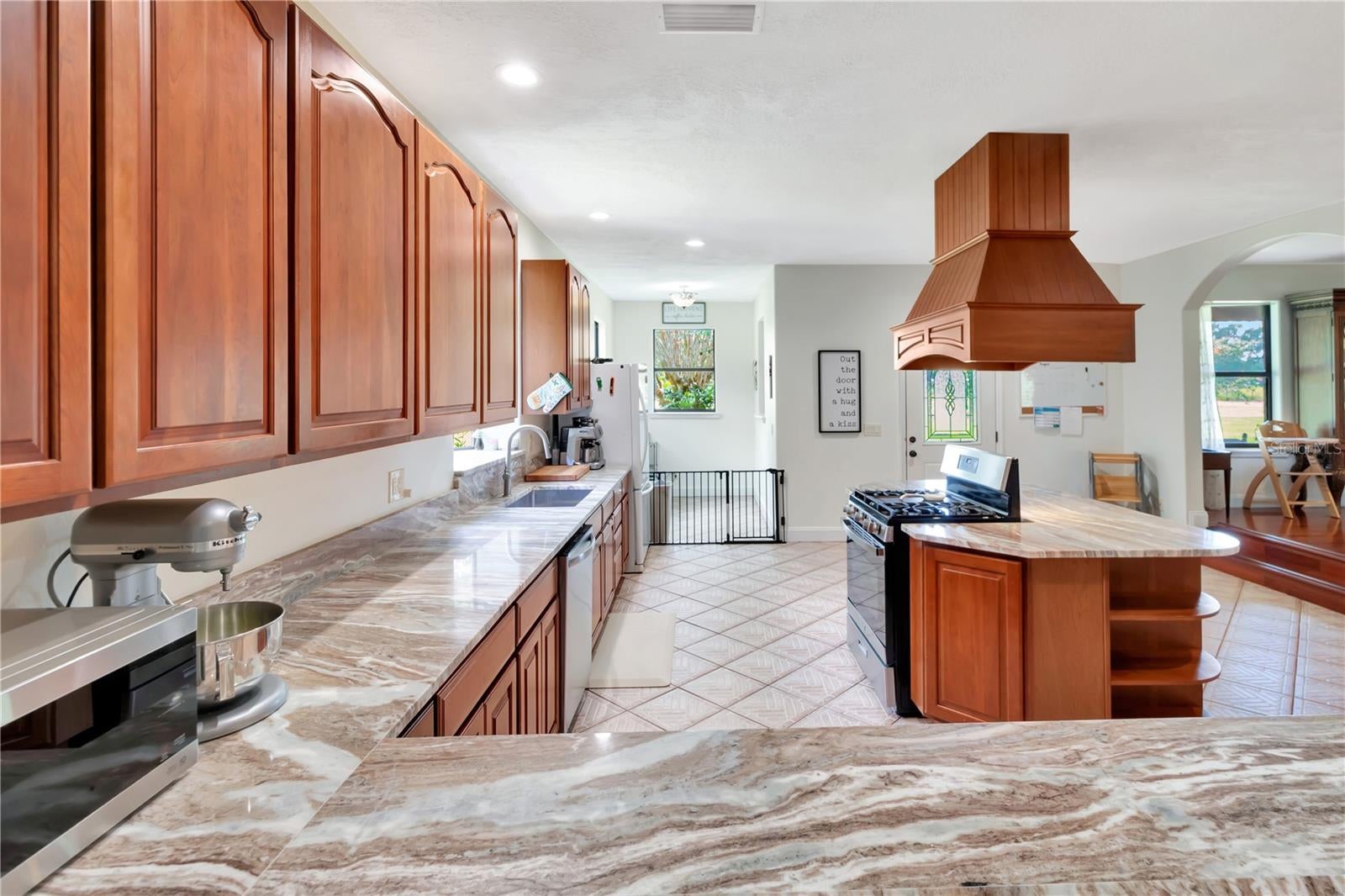 CENTER HILL, Florida, 33514, United States, 5 Bedrooms Bedrooms, ,4 BathroomsBathrooms,Residential,For Sale,1919942