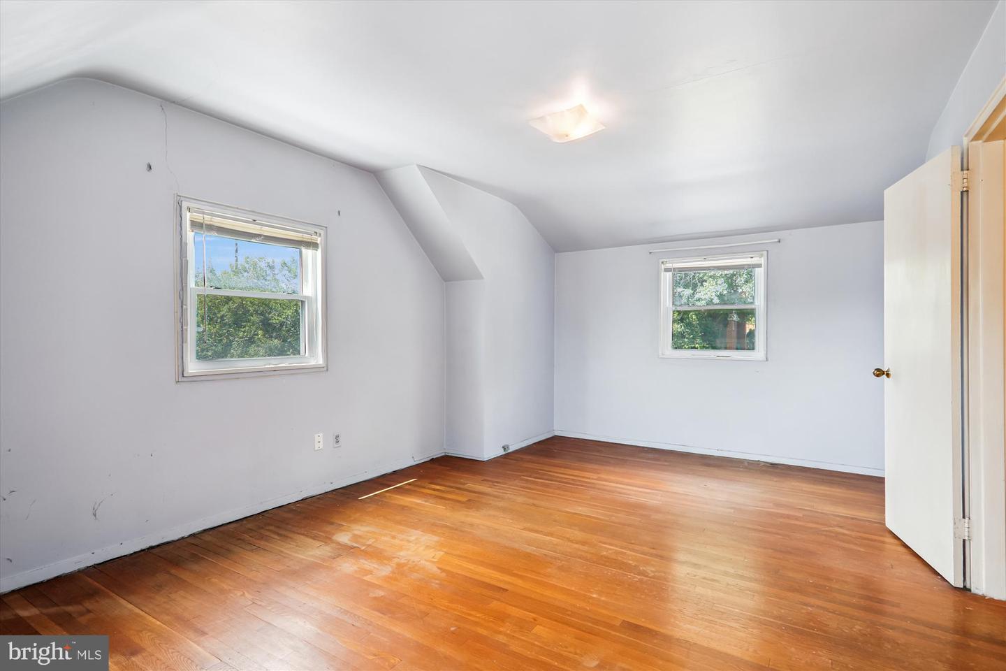 Silver Spring, Maryland, 20903, United States, 4 Bedrooms Bedrooms, ,2 BathroomsBathrooms,Residential,For Sale,1919736