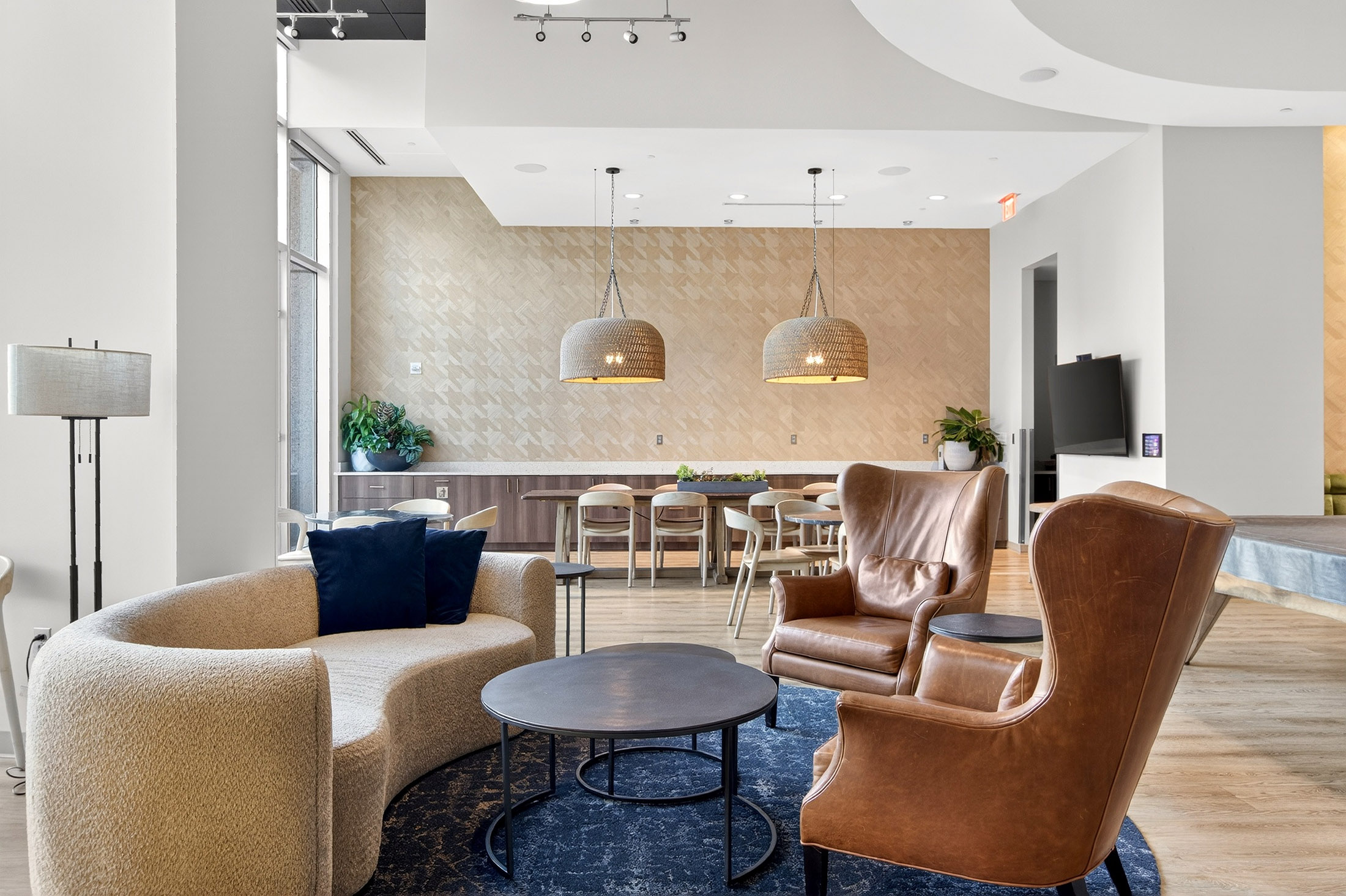  Iconic Intown Living at 1010 Midtown - 物件實景